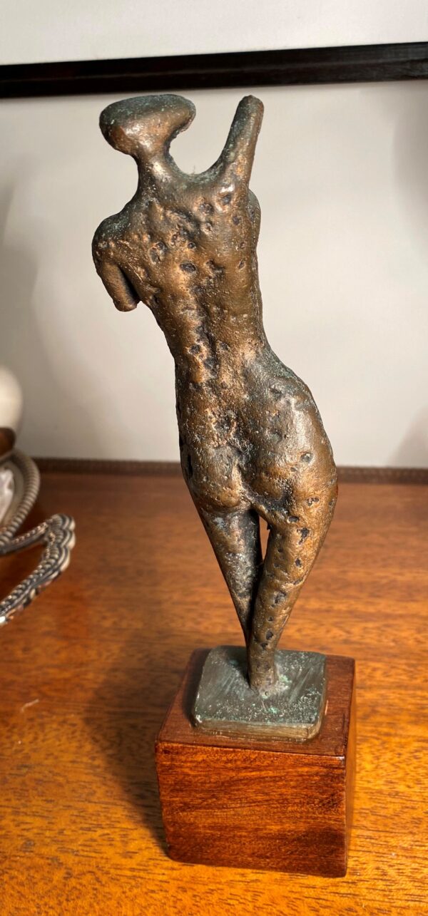 Francisco Stockinger escultura Figura feminina - Imagem 4